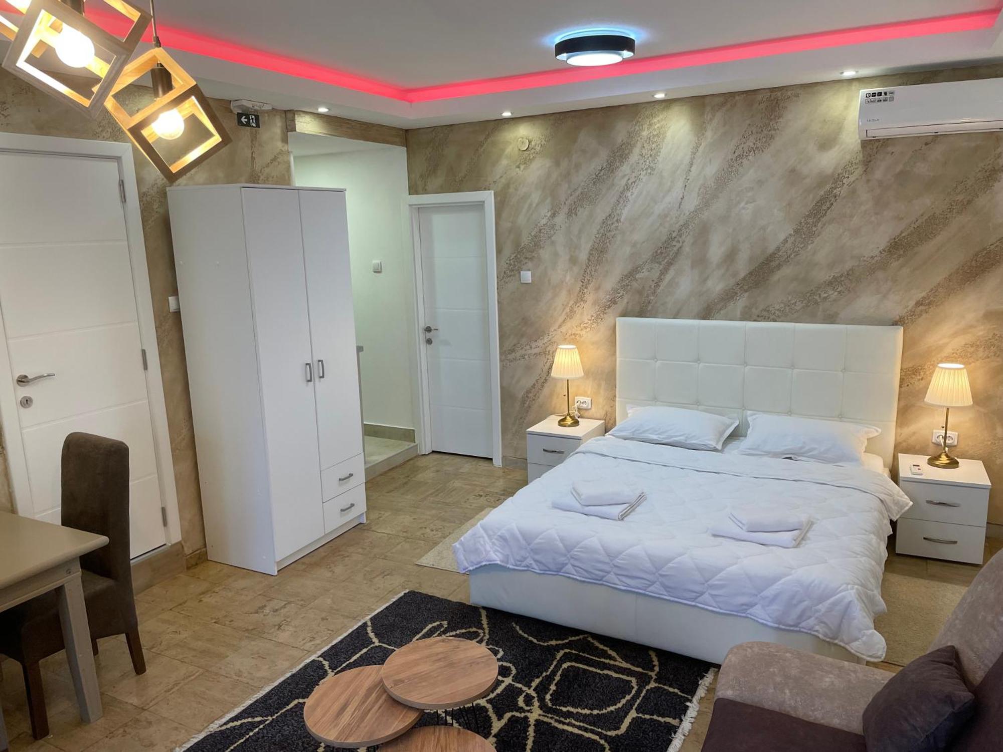 Bora Apartmani - Free Parking - City Center Βράνιε Εξωτερικό φωτογραφία