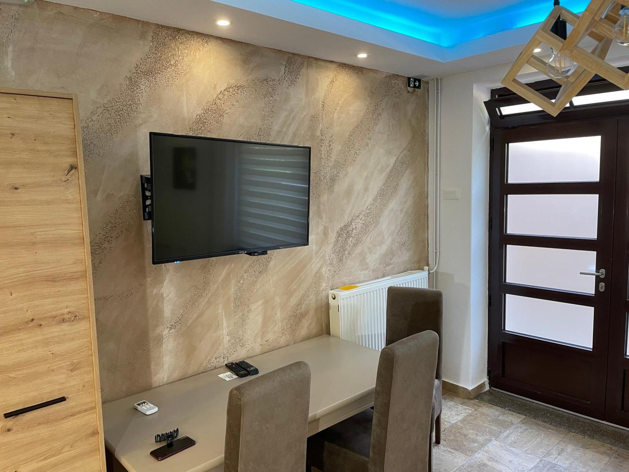 Bora Apartmani - Free Parking - City Center Βράνιε Εξωτερικό φωτογραφία